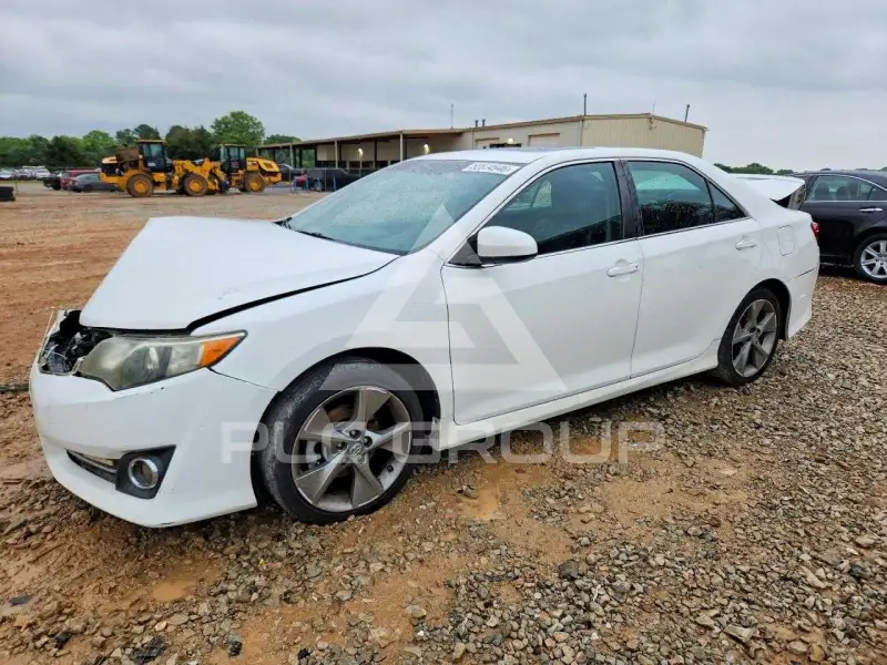 2014 Toyota CAMRY фото