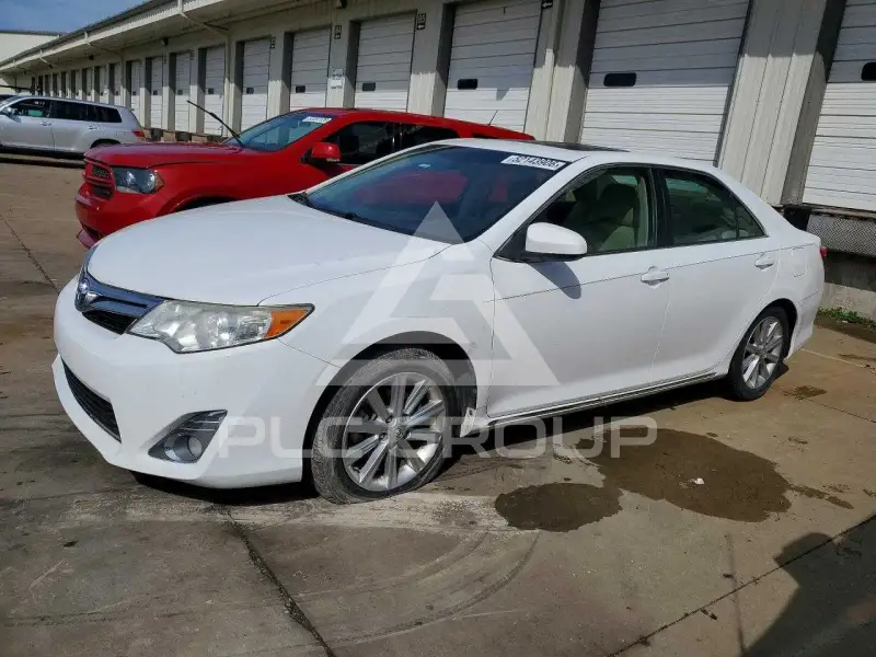 2014 Toyota CAMRY фото
