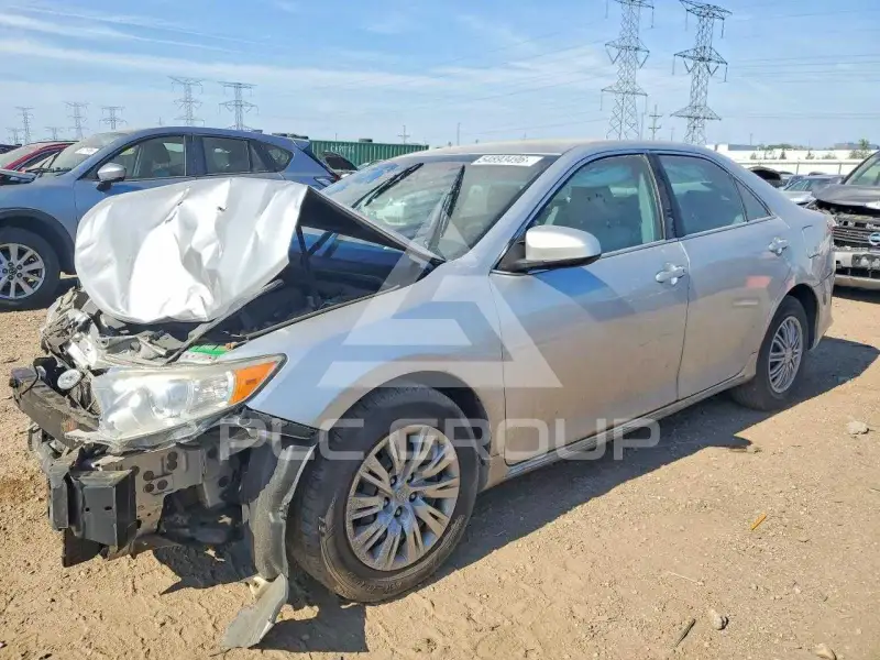 2014 Toyota CAMRY фото
