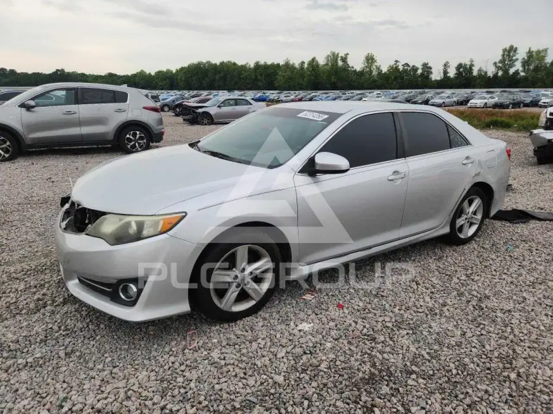 2014 Toyota CAMRY фото