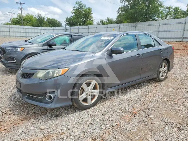 2014 Toyota CAMRY фото