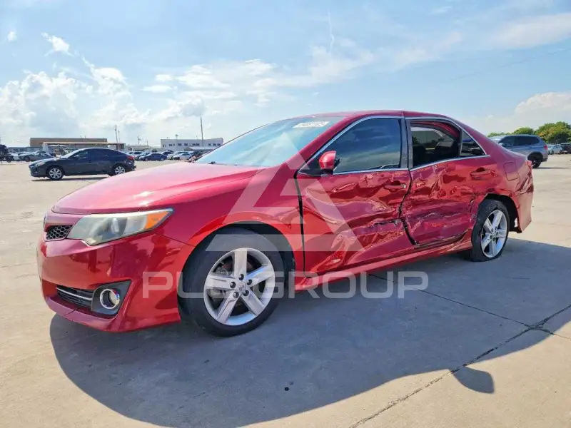 2014 Toyota CAMRY фото