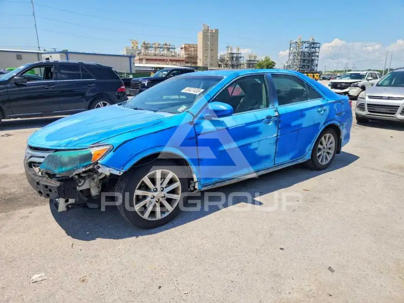 2014 Toyota CAMRY фото