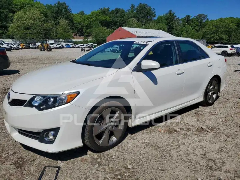 2014 Toyota CAMRY photo