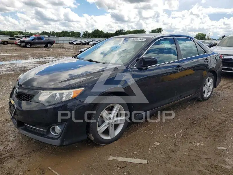 2014 Toyota CAMRY photo