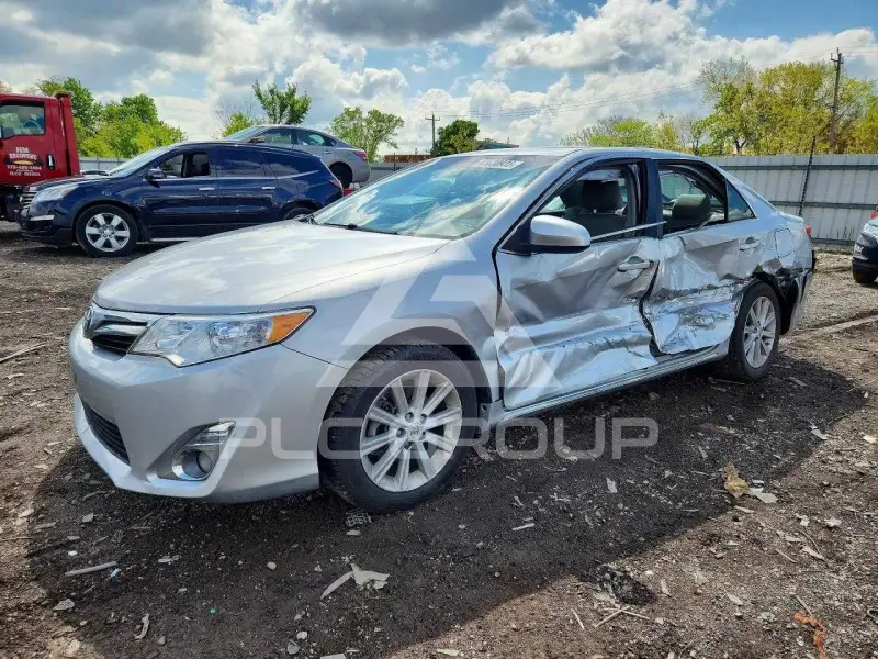 2014 Toyota CAMRY фото