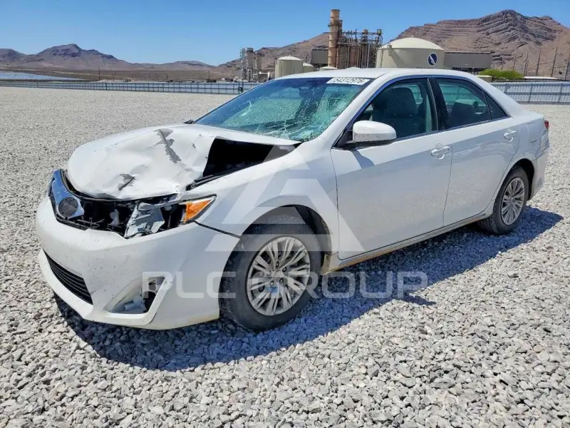2014 Toyota CAMRY фото