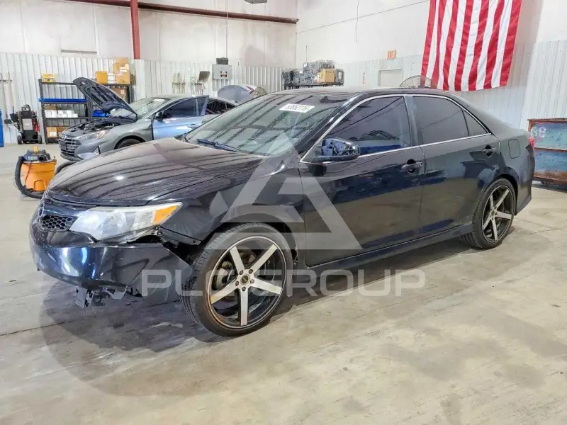 2014 Toyota CAMRY photo