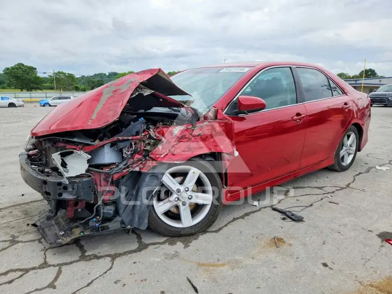 2014 Toyota CAMRY фото