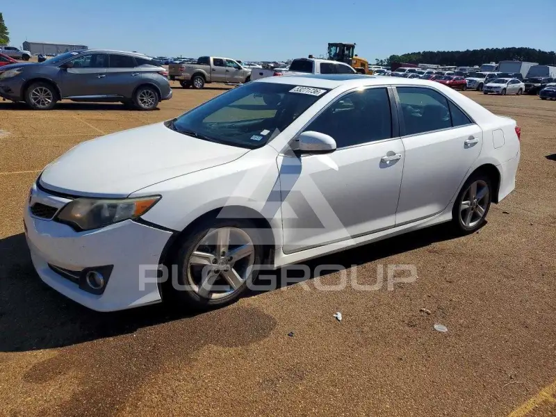 2014 Toyota CAMRY фото
