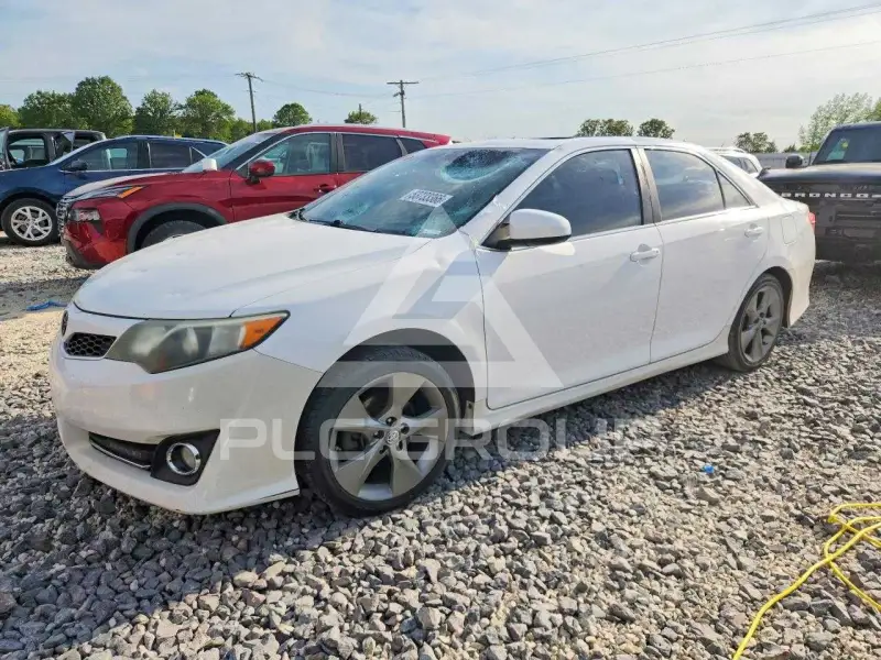 2014 Toyota CAMRY фото
