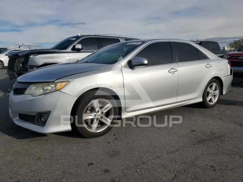 2014 Toyota CAMRY photo