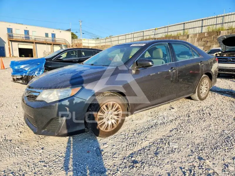 2014 Toyota CAMRY фото