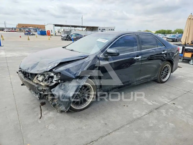 2014 Toyota CAMRY фото