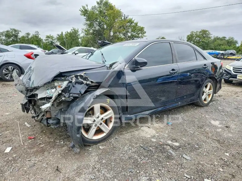 2014 Toyota CAMRY photo