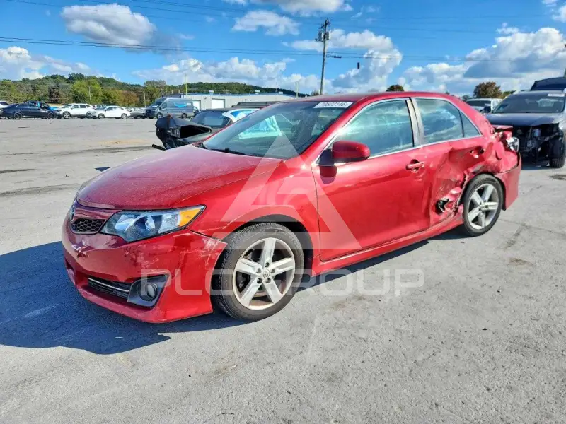 2014 Toyota CAMRY фото