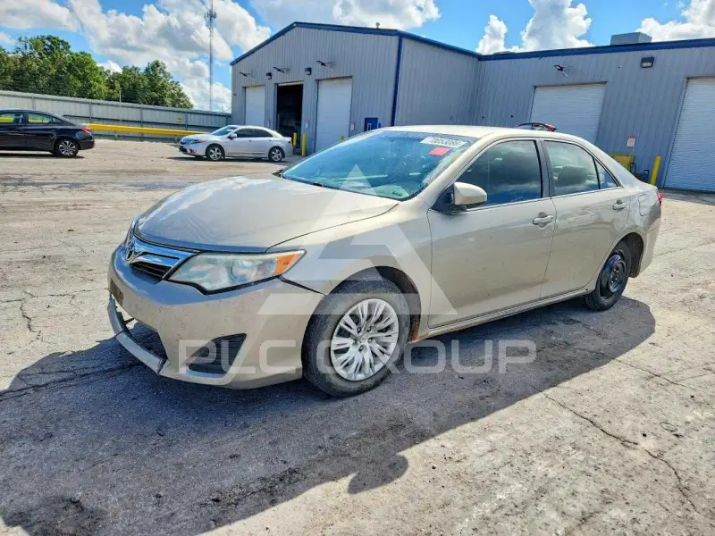 2014 Toyota CAMRY фото