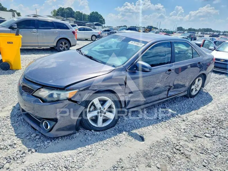 2014 Toyota CAMRY фото