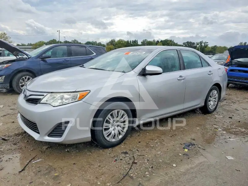 2014 Toyota CAMRY фото