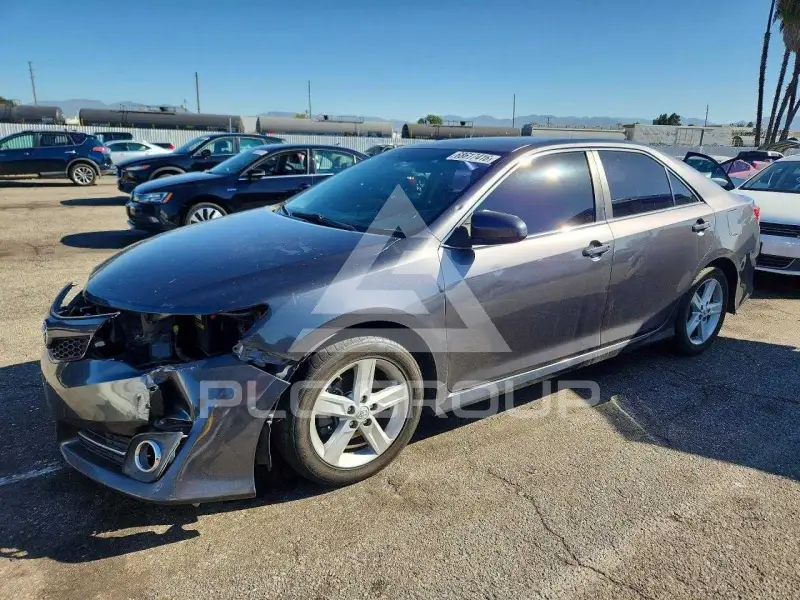 2014 Toyota CAMRY фото
