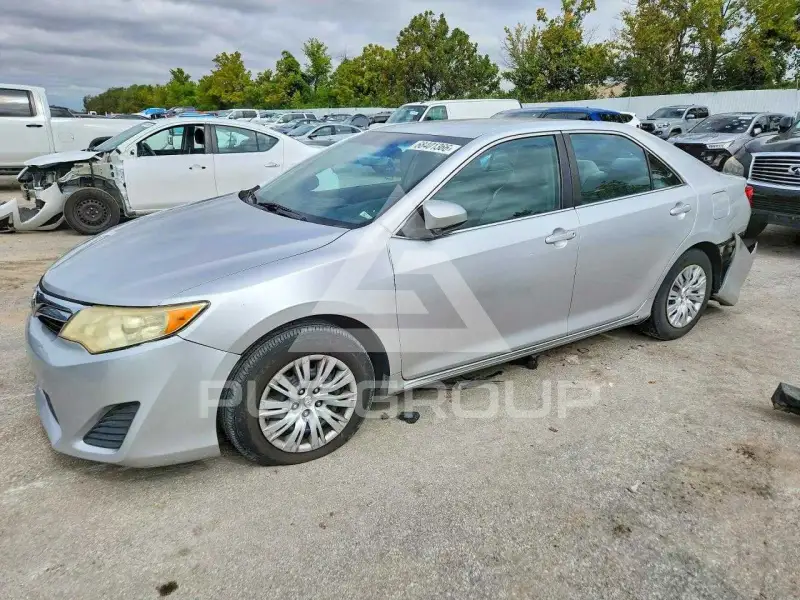 2014 Toyota CAMRY фото