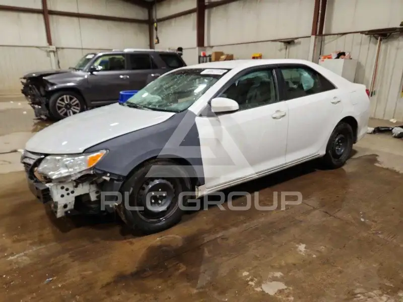 2014 Toyota CAMRY фото