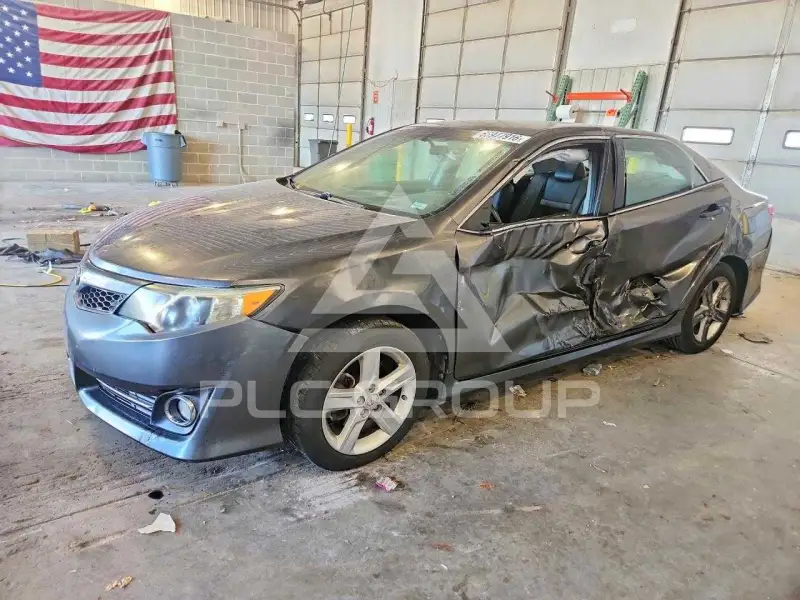 2014 Toyota CAMRY photo