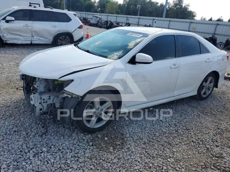 2014 Toyota CAMRY фото