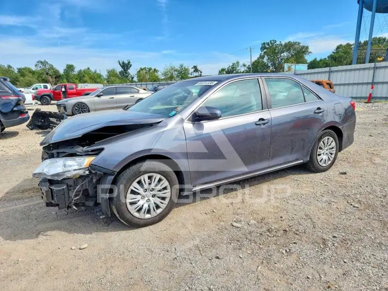 2014 Toyota CAMRY photo