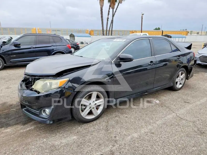 2014 Toyota CAMRY фото