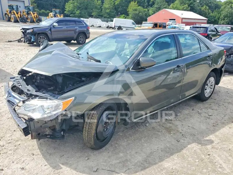2014 Toyota CAMRY фото