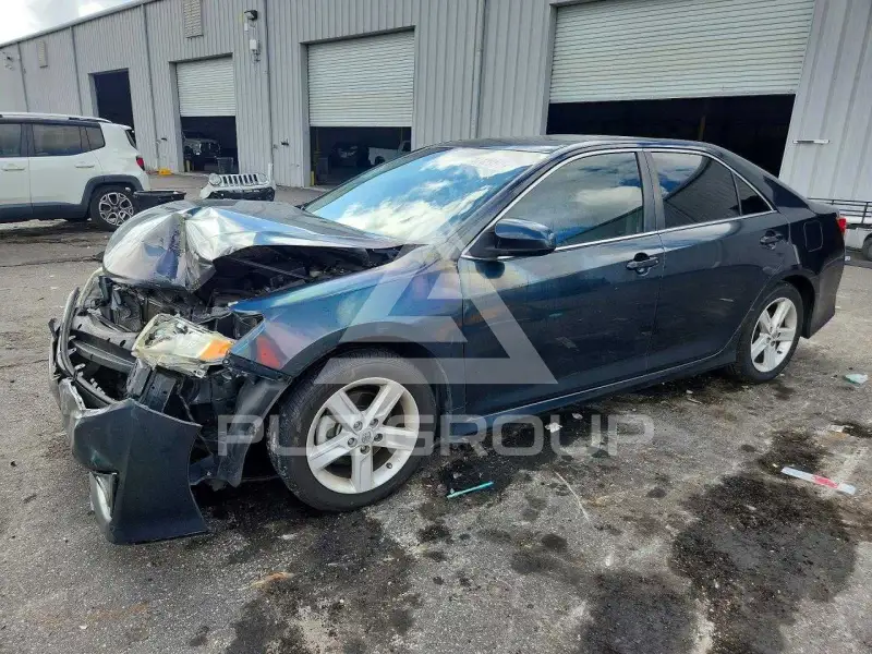 2014 Toyota CAMRY photo