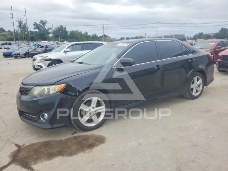 2014 Toyota CAMRY photo