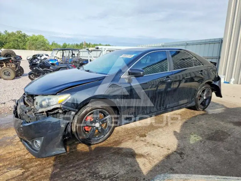 2014 Toyota CAMRY photo