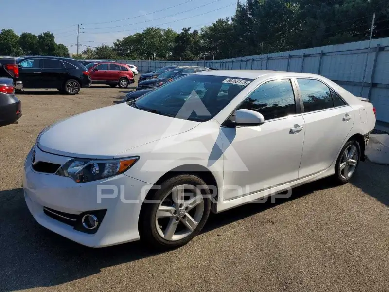 2014 Toyota CAMRY photo