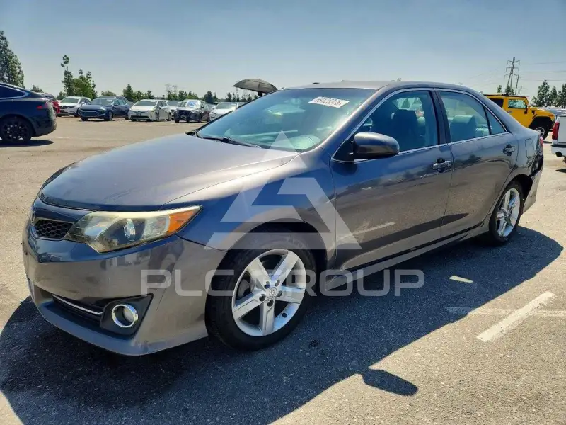 2014 Toyota CAMRY фото