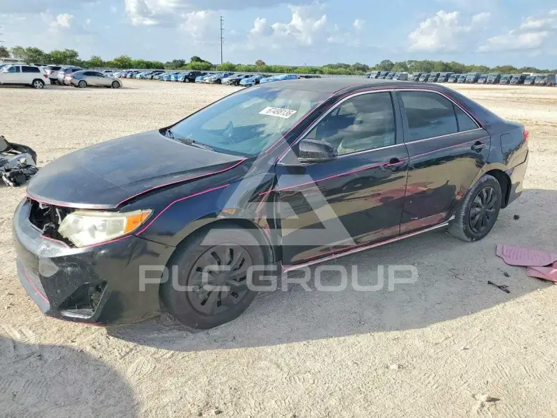 2014 Toyota CAMRY фото