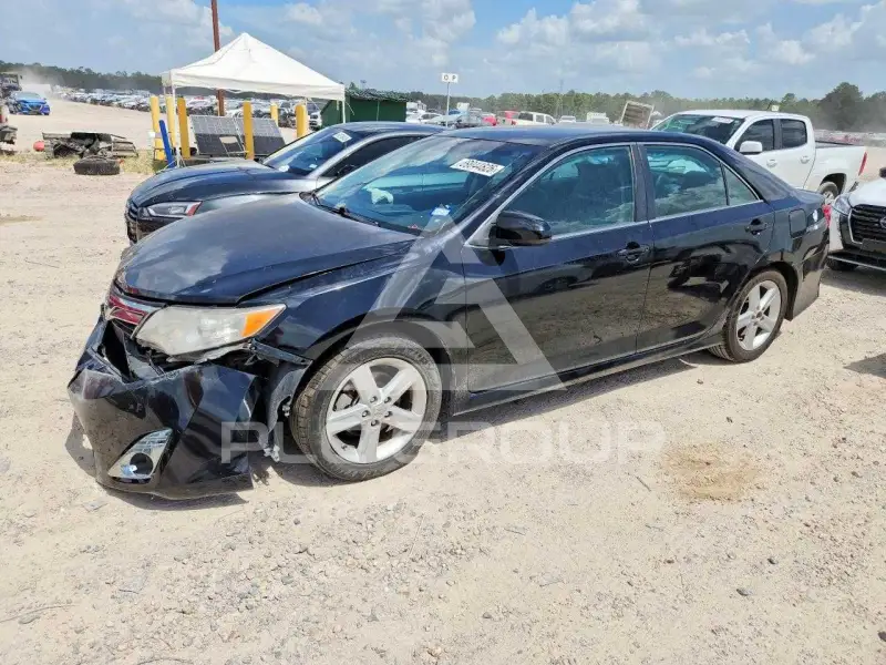 2014 Toyota CAMRY фото
