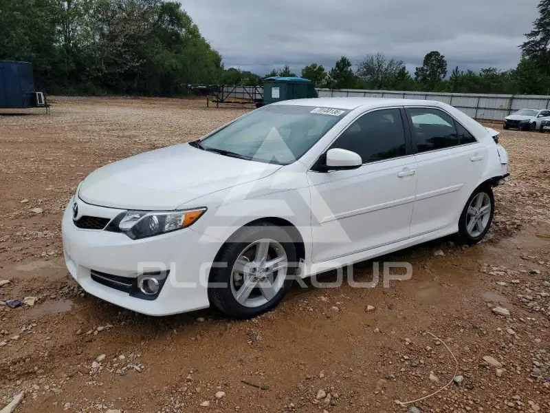 2014 Toyota CAMRY photo