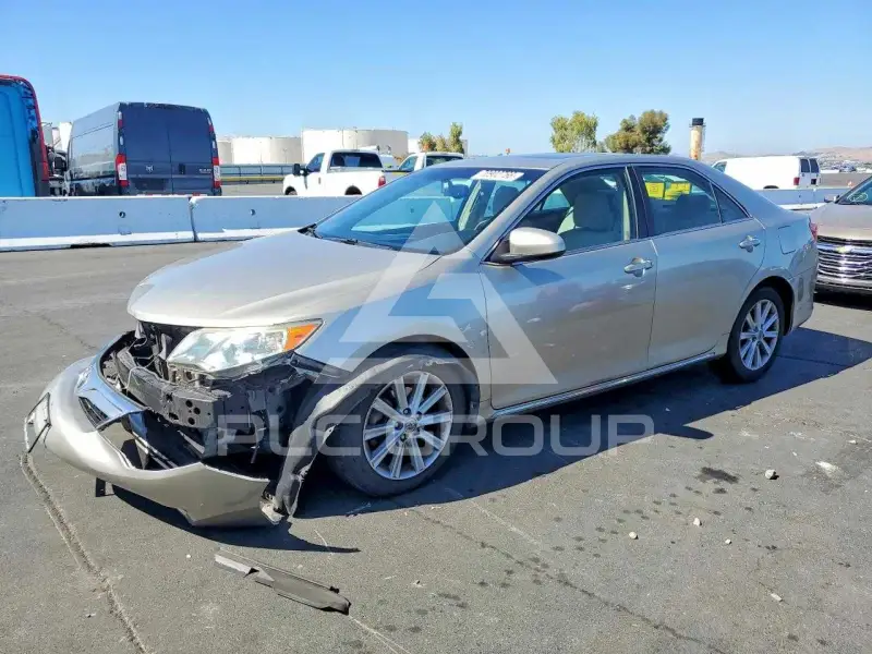 2014 Toyota CAMRY фото