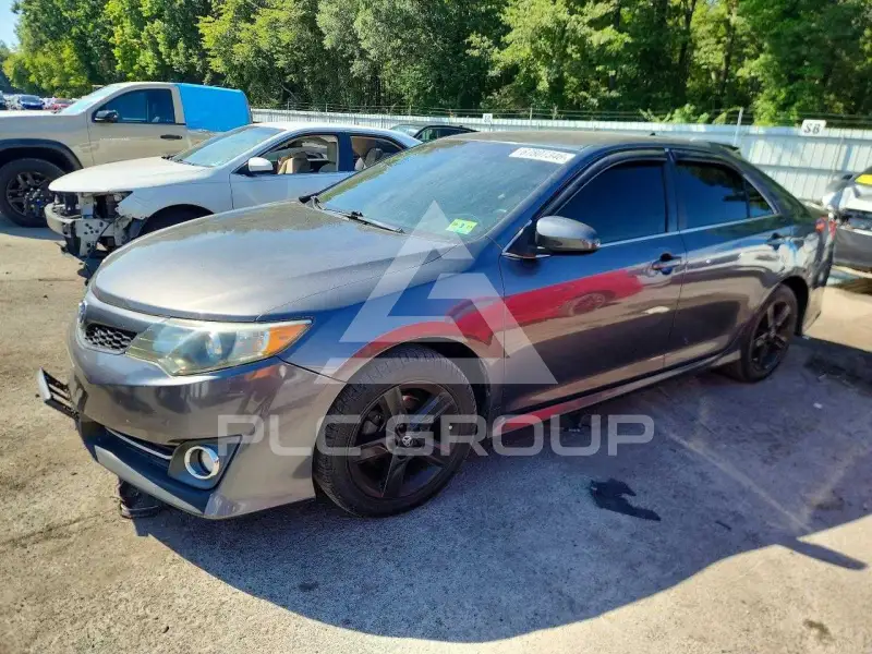 2014 Toyota CAMRY photo
