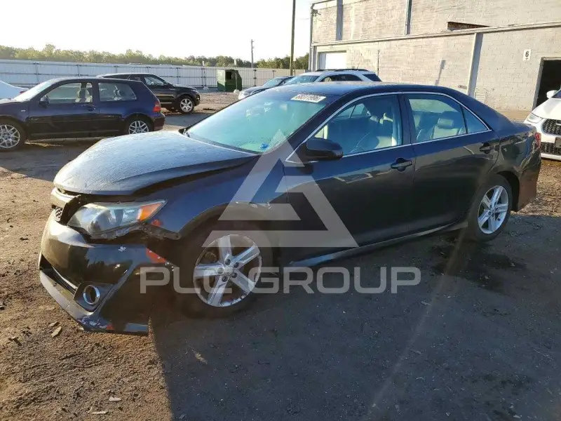 2014 Toyota CAMRY photo