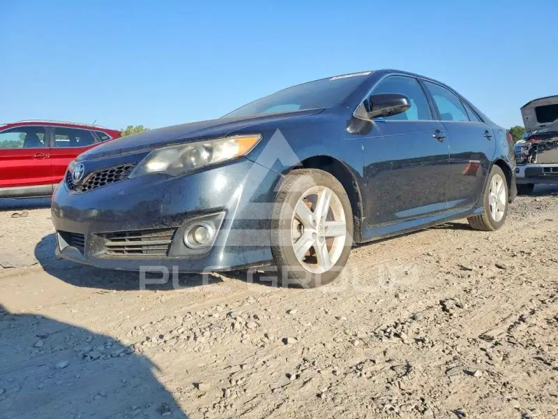 2014 Toyota CAMRY фото