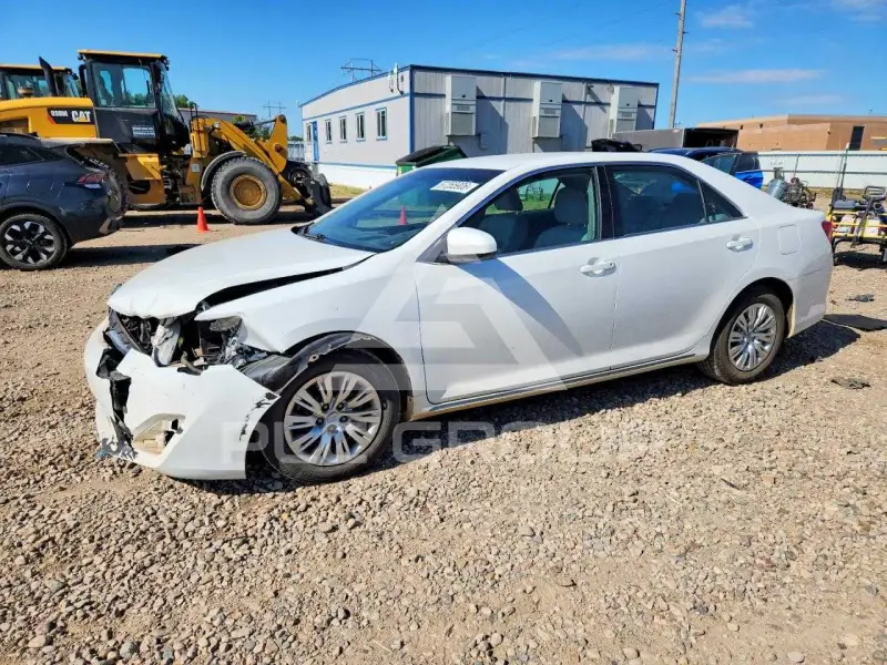 2014 Toyota CAMRY photo
