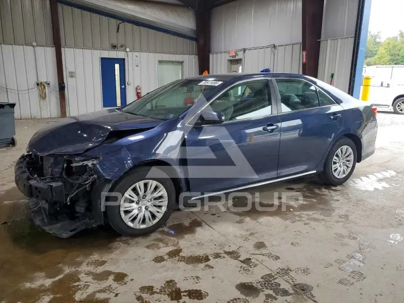 2014 Toyota CAMRY фото