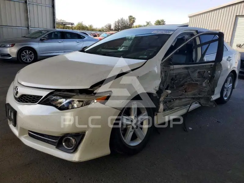 2014 Toyota CAMRY фото