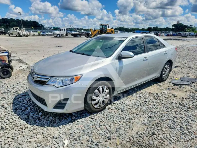 2014 Toyota CAMRY фото