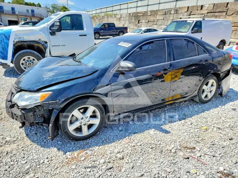 2014 Toyota CAMRY фото