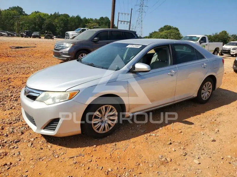 2014 Toyota CAMRY фото