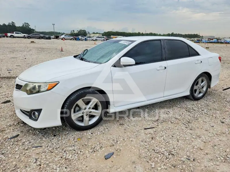 2014 Toyota CAMRY фото